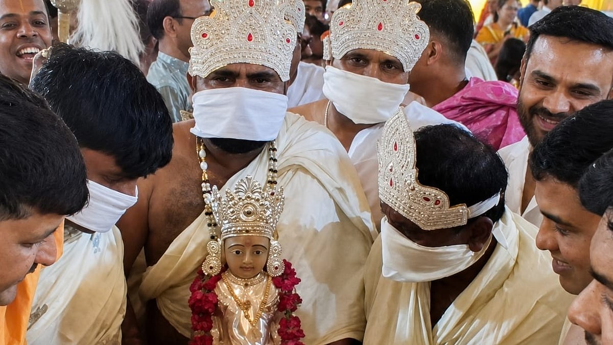 Prabhu Shree Shantinath's Varghoda Taken Out After 535 Years