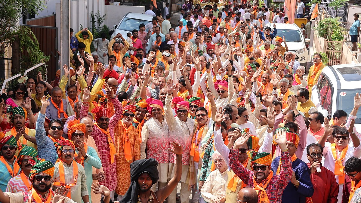 Shiv Baraat Draws Thousands Amid Devotional Fervour In Indore
