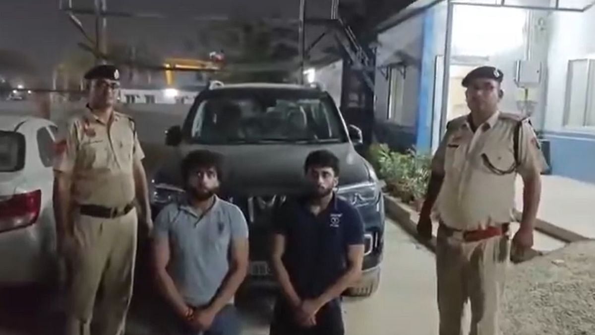 Gurugram Road Rage: BBA Students Driving Scorpio Rashly, Arrested For Assaulting Man, Smashing His Car Over Side Dispute On Sohna Road; VIDEO