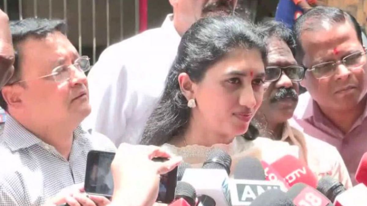 'I Am With Shiv Sena (UBT),' Says MP Sanjay Dina Patil's Daughter Rajool Patil Amid Political Turmoil in Sena UBT