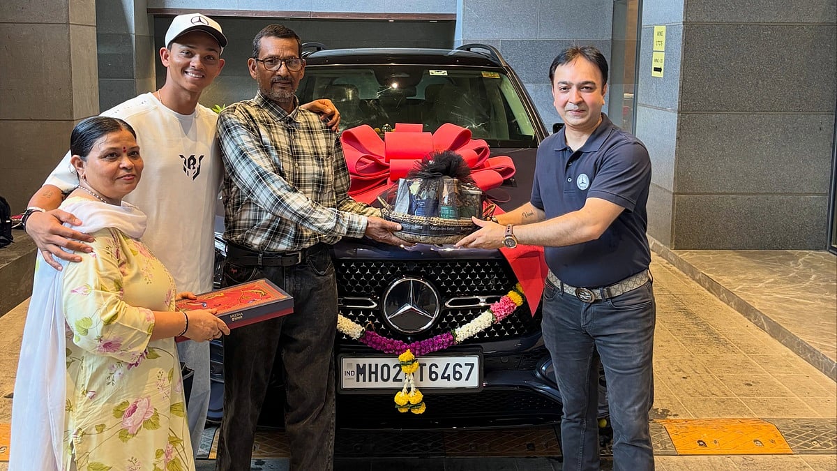Father's Day 2026: Indian Opener Yashasvi Jaiswal Pays Heartfelt Tribute, Dedicates Brand New Mercedes Benz SUV To His Dad