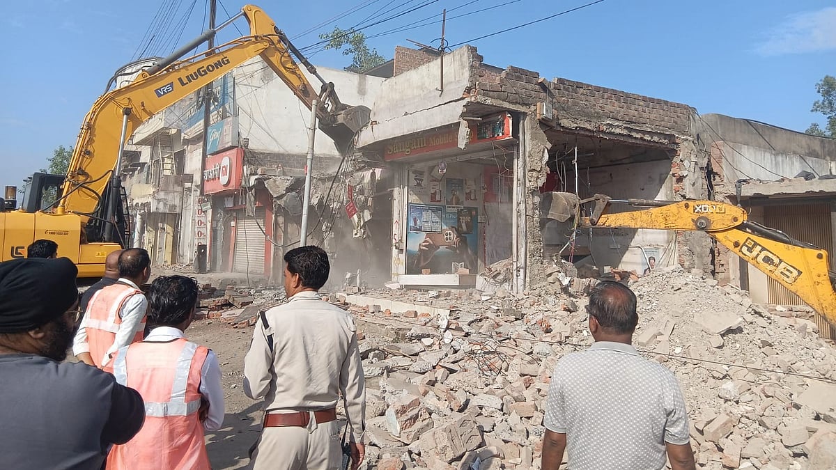 Dewas Naka: 40 Shops Removed For Service Road Widening In Indore