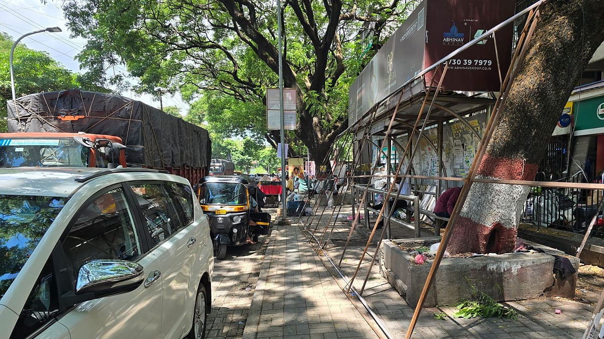 Pune: Encroachments At PMPML Bus Stops Leave Commuters Fuming