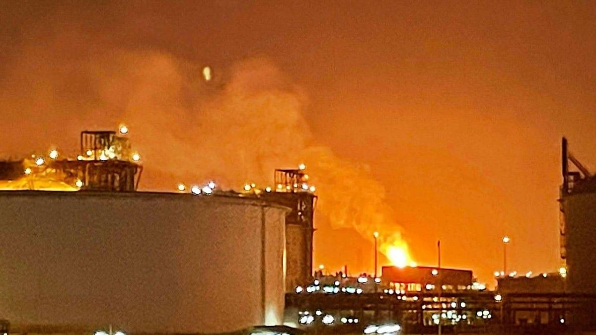 Massive Explosion Hits Qatar's Key Gas Export Hub, 54 Injured, 18 Missing As Energy Concerns Mount | Video