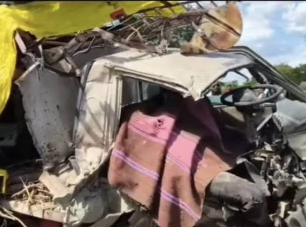 One Killed, Another Critically Injured In Hyva Truck–Pickup Van Collision In Beed