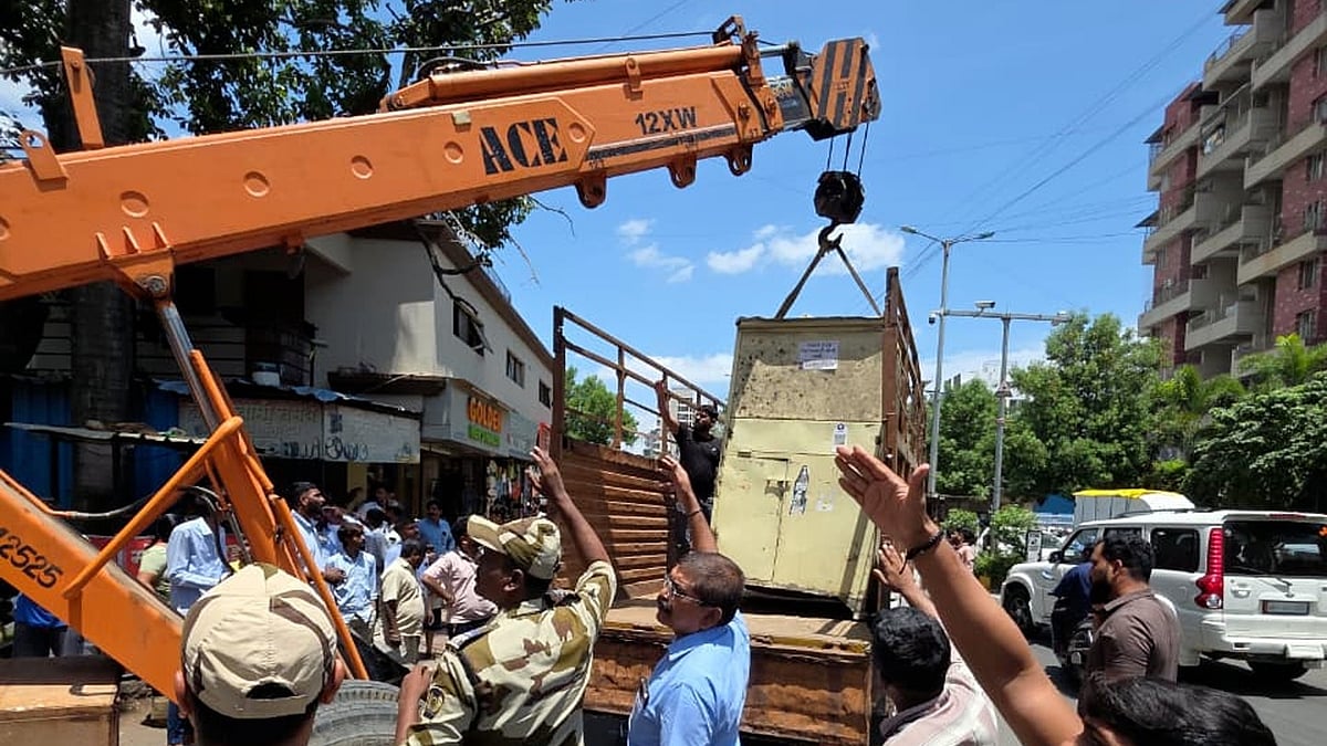 Pune: PCMC Removes 35 Illegal Stalls & Paan Kiosks Near Schools & Colleges In Pimpri-Chinchwad