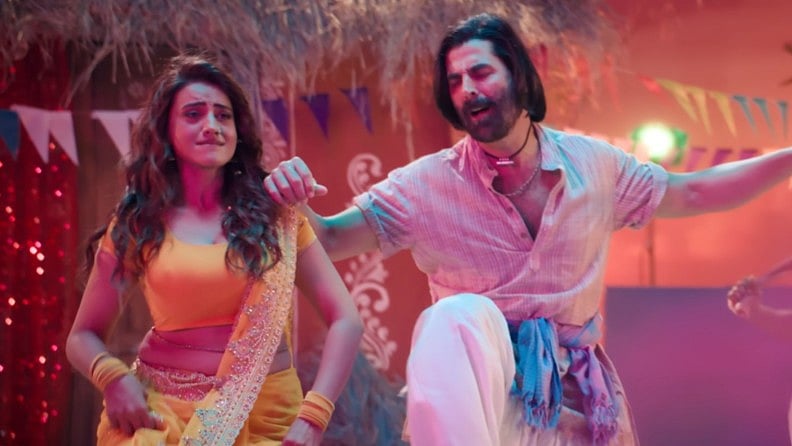 Akshara Singh Reveals Akshay Kumar Shot Ghis Ghis Ghis Song Despite 104 Degree Fever: 'I Realised How Much He Loves His Work' 