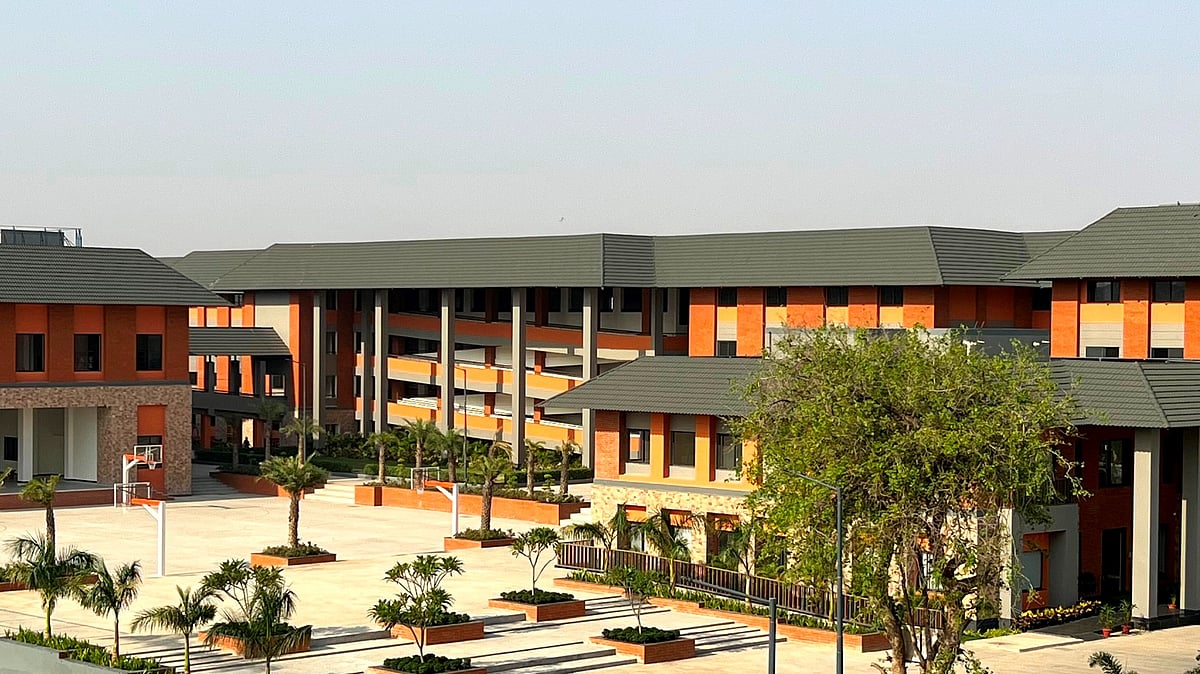 Tiffin Turmoil Hits Over 4,500 Students At Shishukunj International School's Jhalaria Campus In Indore -- VIDEO