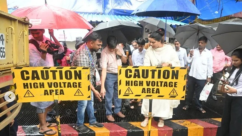 'We Are On Roads To Ensure Mumbaikars Enjoy Rain': Mumbai Mayor Ritu Tawde Inspects Waterlogged Areas