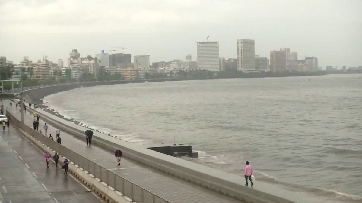 Mumbai Rains: City Wakes Up To Light Showers, Partly Cloudy Skies A Day After Monsoon Havoc; AQI Slips To Moderate Range