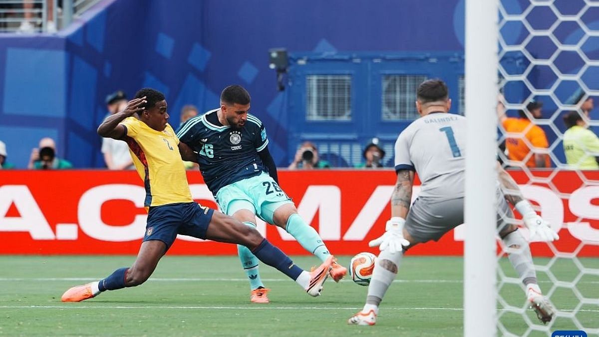 Angulo & Plata Goals Send La Tri Fans Into A Frenzy As Ecuador Stun Germany; Germans Top Group E Despite Defeat | Video