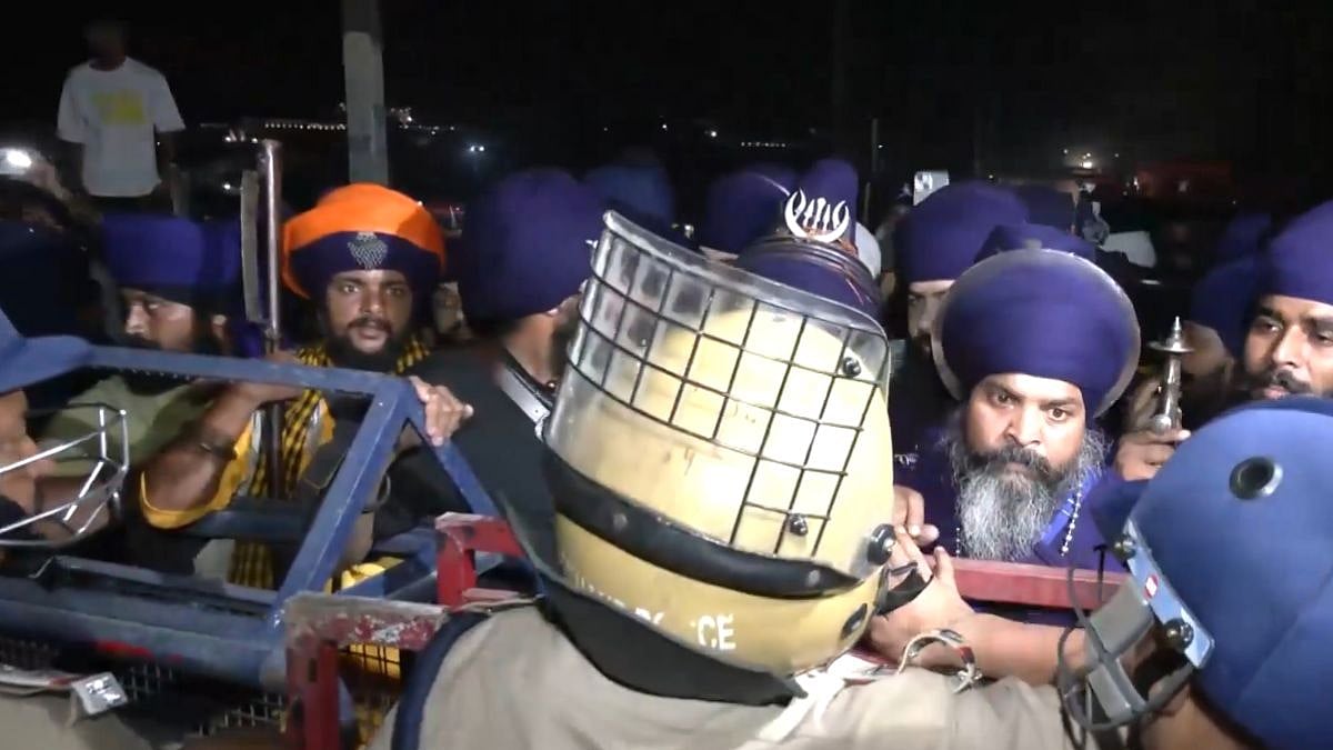 Tension Grips Uttarakhand As Nihang Sikhs Allegedly Breach Border Barricades En Route To Hemkund Sahib; Security Tightened | Video 
