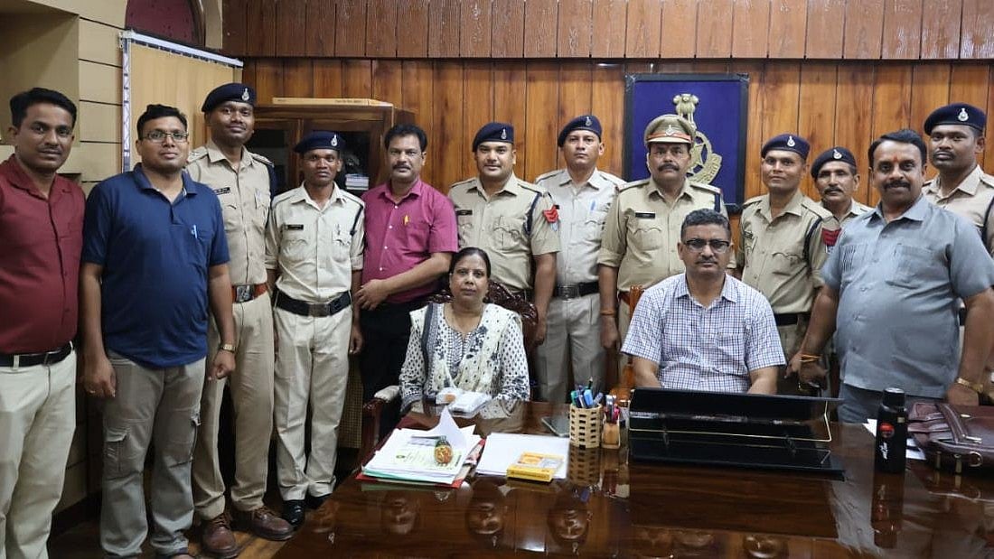 Nine Police Personnel Promoted In Dindori