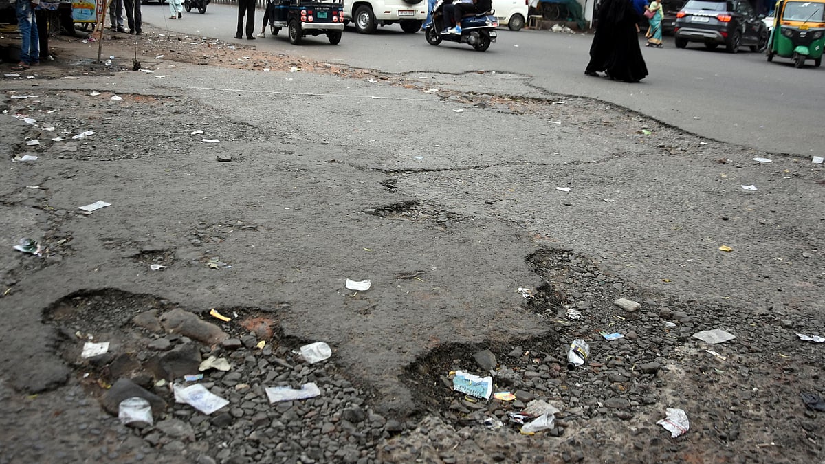 Bhopal Municipal Corporation's Neglect Of Taxpayers: Nearly 1,500 Km Of Roads In Disrepair