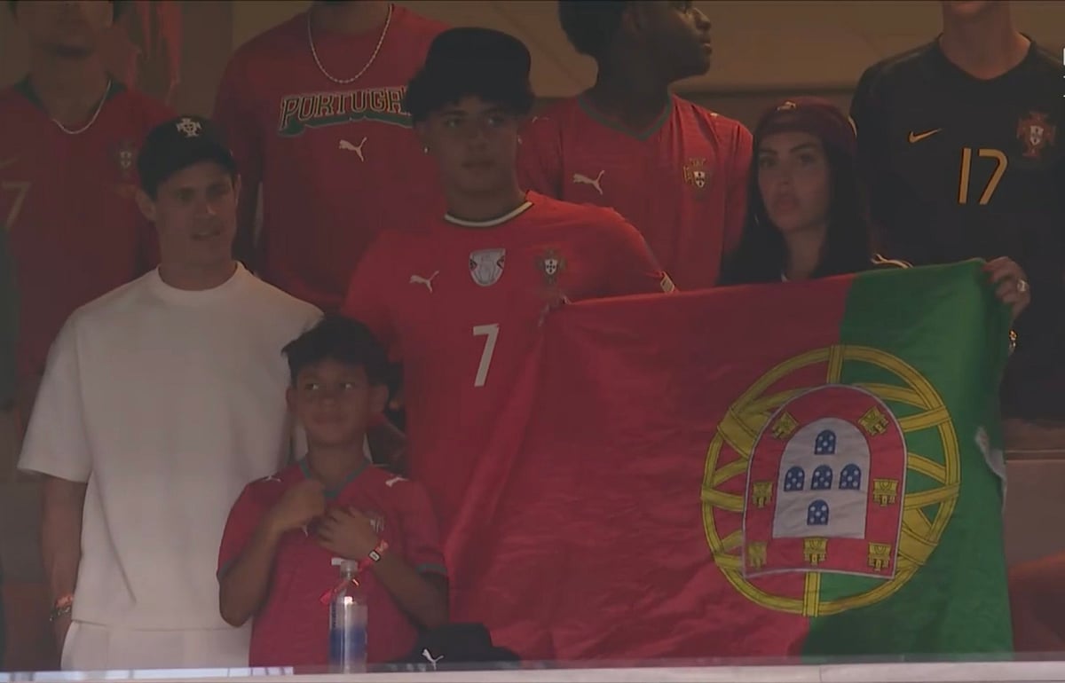 Cristiano Ronaldo's Girlfriend Georgina Rodriguez Goes Viral For Holding Portugal Flag Upside Down During Colombia Clash 
