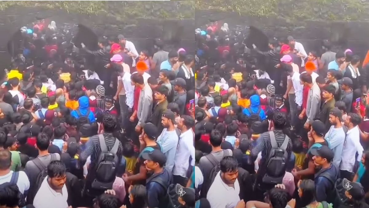 'Trekkers Investigating How Siya Pushed Ketan': Viral Video Shows Large Numbers Of Tourists Stuck At Lohagad Fort | VIRAL VIDEO