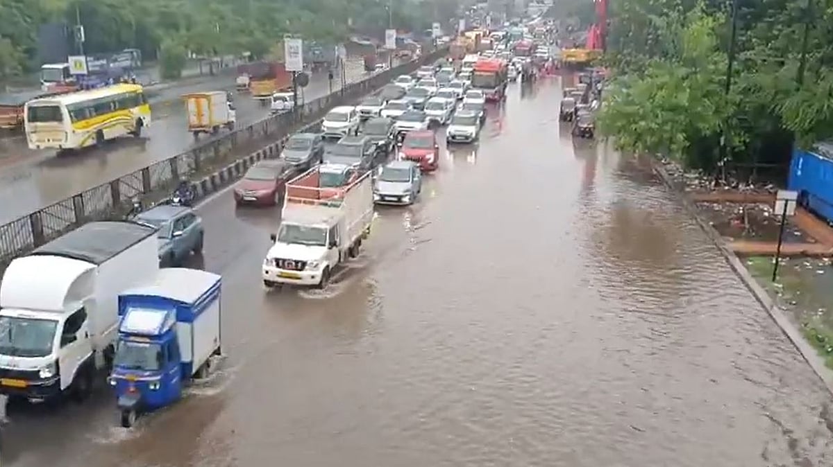 Video: Mumbai Rains Trigger Massive Traffic Jams, Waterlogging Disrupts Commute Across City