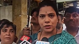 Peepal Tree Uproots, Crashes Into School Bus in Chembur; 11-Year-Old Dies
