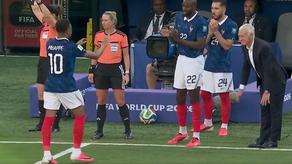 Didier Deschamps Bows Down To Kylian Mbappe After France's 3-0 Win Over Sweden At FIFA World Cup 2026 | Video