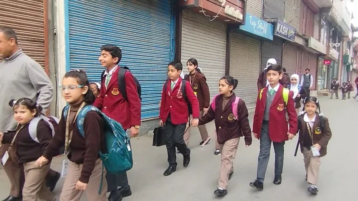 Kashmir Valley Schools To Observe Summer Vacation From July 6 To 19 Amid Heatwave
