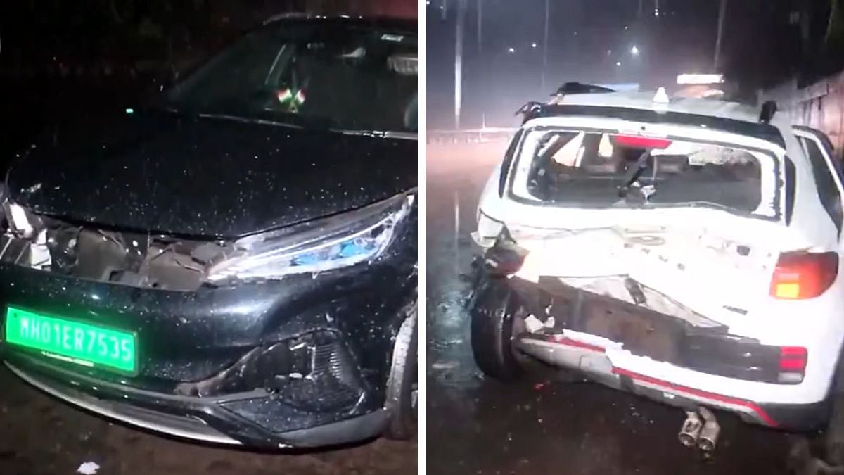 Mumbai Rains: 2 Vehicles Collide On Eastern Freeway Amid Incessant Showers In City; VIDEO