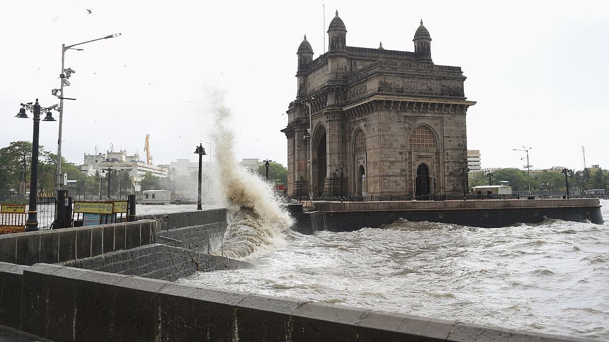 Mumbai Monsoon Fury: IMD Warns Of Extremely Heavy Rain & Gusty Winds; High Tide To Hit City In Afternoon - Check Timings Here
