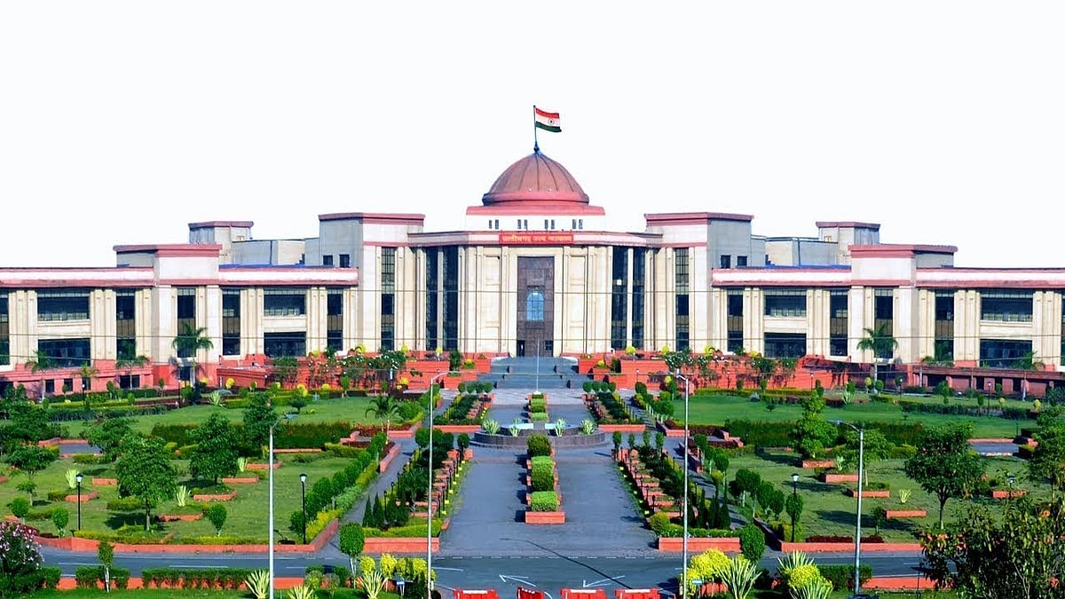 Chhattisgarh HC Draws the Line On Mandatory Hindu Prayers In Schools; Says Students Cannot Be Forced To Recite Hindu Prayers In Govt Schools