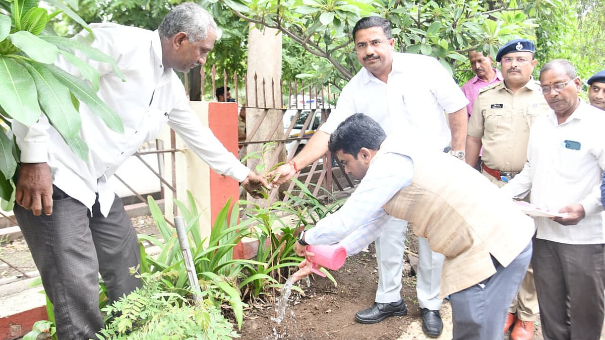 Citizens Should Take Lead In Tree Plantation, Says Chhatrapati Sambhajinagar Collector Vinay Gowda