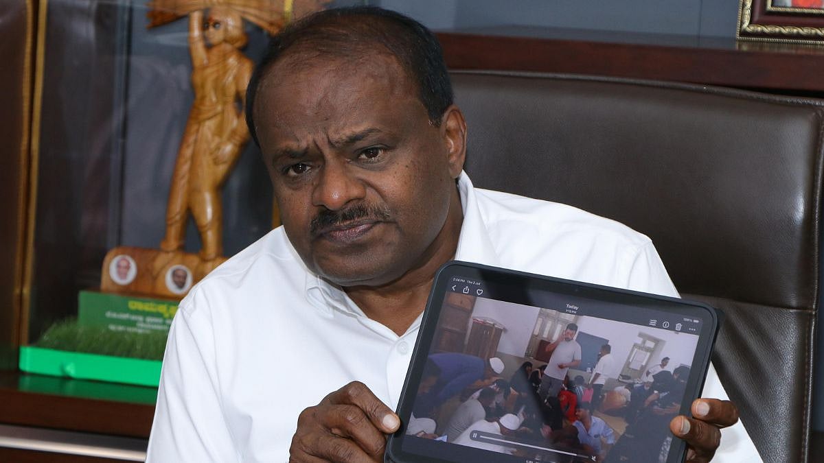 Karnataka SIR Goes Haywire On Day 3; Ramanagara DC Issues Notices To Three BLOs Over 'Mass Survey' In Choultry | Video