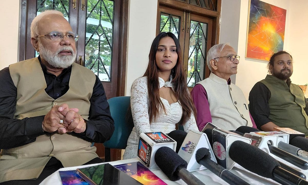 Media interaction and various distinguished guests.