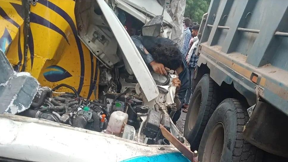 Pickup Driver Killed, Four Injured In Head-On Crash With Bus Near Kukshi