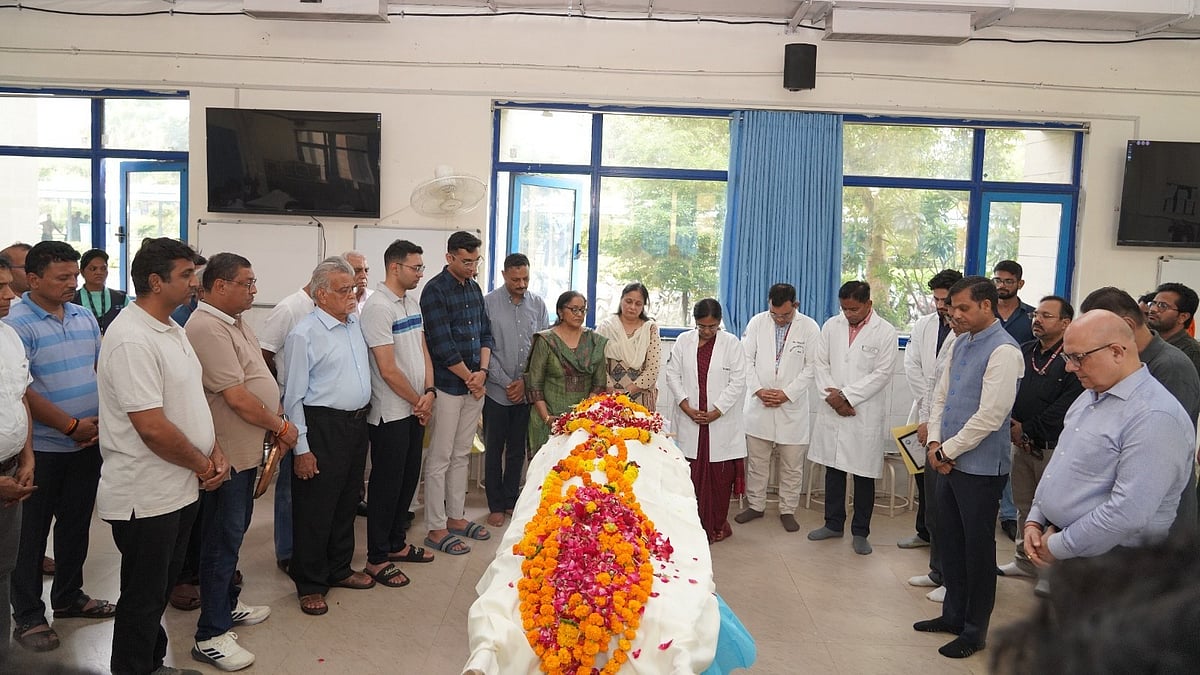 Delhi University Former Professor Rajeshwar Prasad Maheshwari's Body Donated To AIIMS Bhopal 
