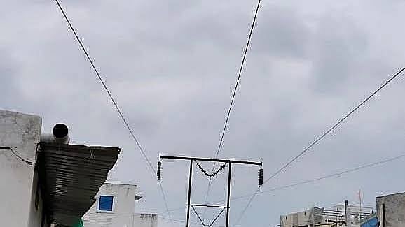 1,934 Illegal Structures Under EHT Transmission Lines In Malwa-Nimar, Action Stalled