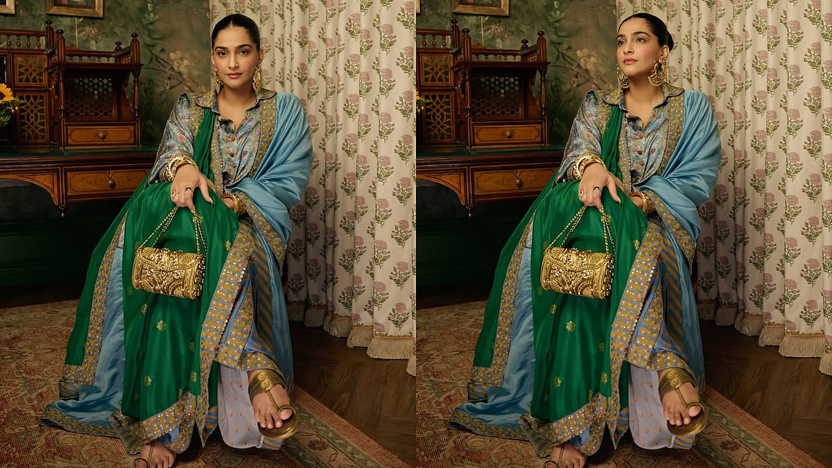 Sonam Kapoor Steals The Show At Anshula's Mehendi Ceremony In Blue Dhoti-Kurta, Gold Jewellery