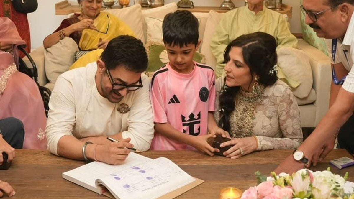Aamir Khan & Gauri Spratt Are MARRIED! FIRST Wedding Photo Out After Couple Registers Marriage In Presence of Family At Bandra Residence