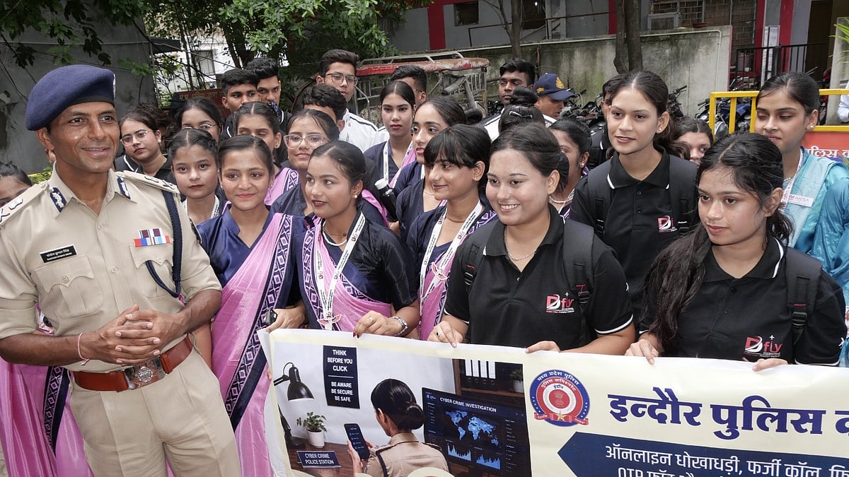 ECIT Cyber Help Desks Open At 5 Police Stations In Indore 