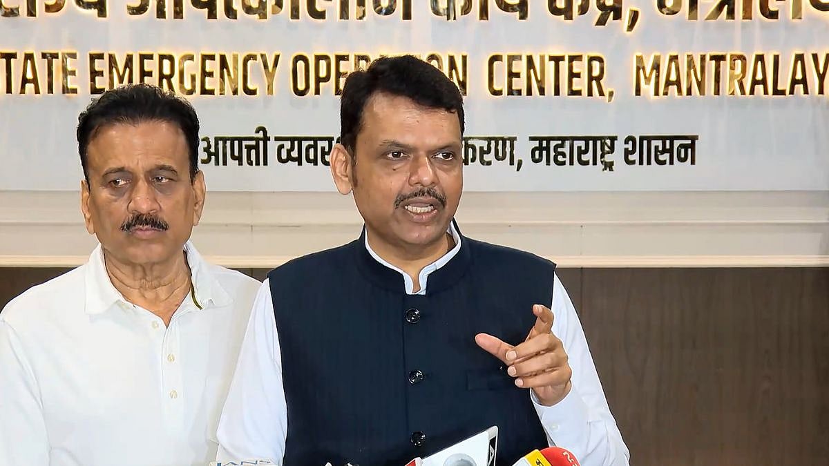 Maharashtra Rains: CM Devendra Fadnavis Orders Zero-Casualty Mission, Urges Citizens To Stay Indoors Amid Heavy Rain | VIDEO
