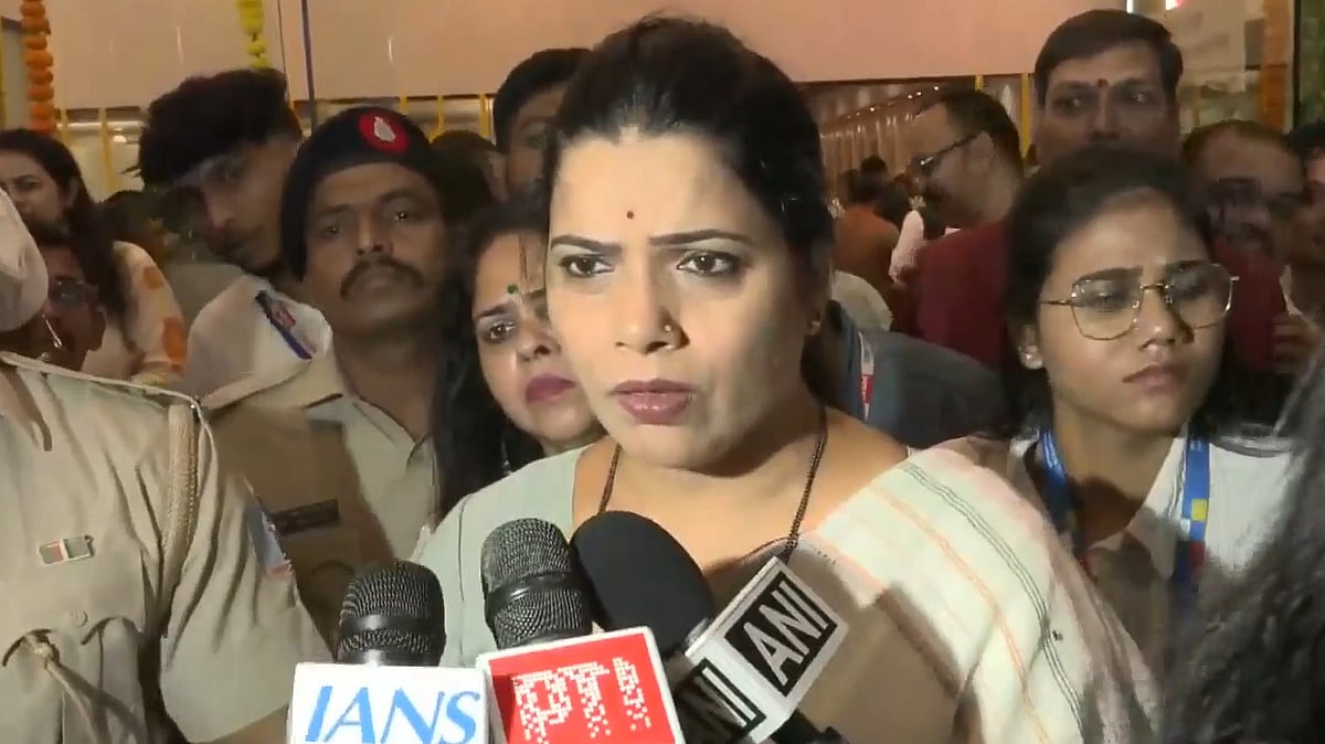 Mumbai Rains: Mayor Ritu Tawde Issues Fresh Appeal Amid Red Alert, Says 'Avoid Going Outdoors Till July 10' | VIDEO 