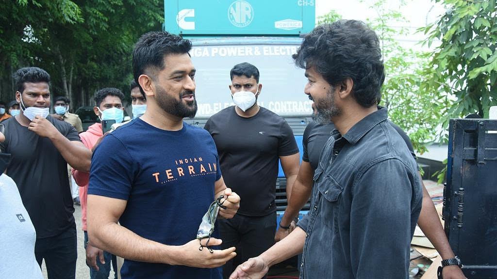 Thalapathy Wishes Thala! Tamil Nadu CM C. Joseph Vijay's Special Birthday Message For MS Dhoni Wins Hearts 