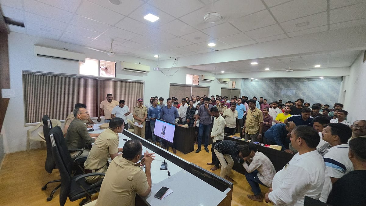 Jalgaon Police Counsel Youths Over Crime-Glorifying Reels In Special Cyber Patrolling Drive