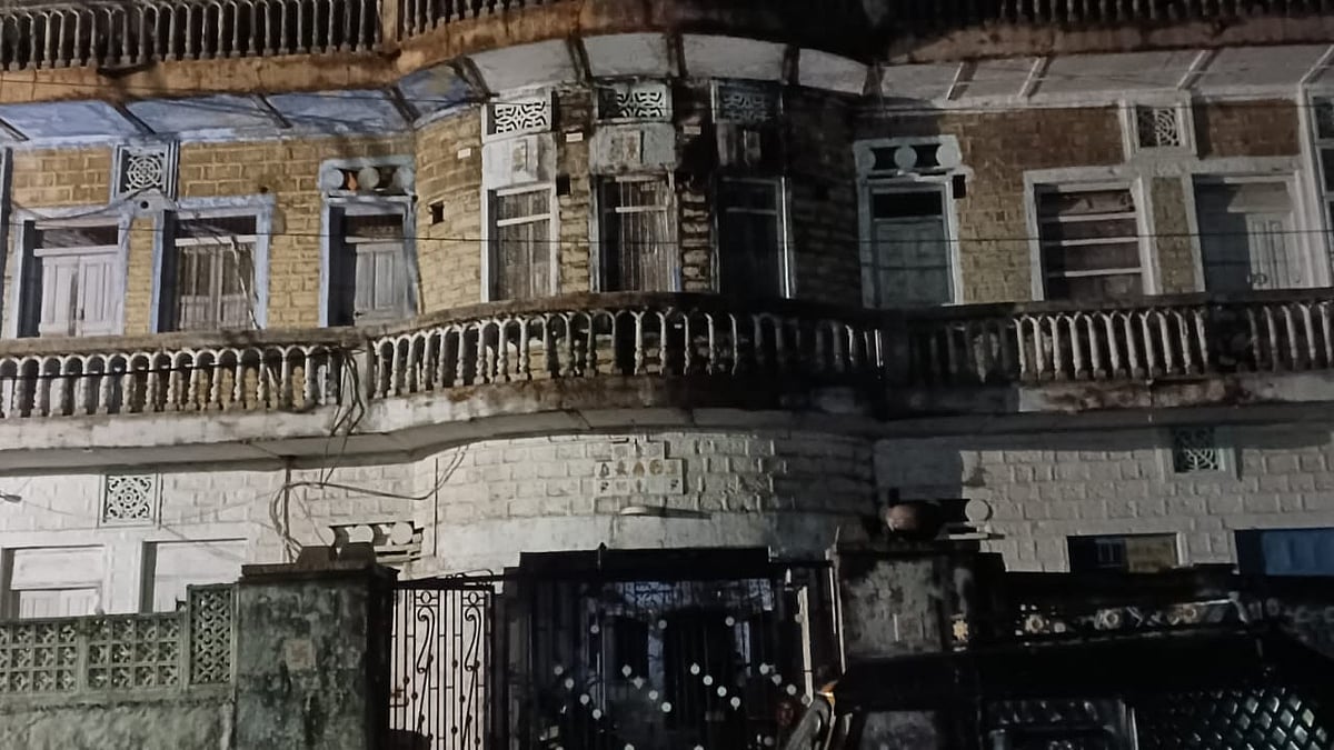 Balcony Collapse Raises Safety Concerns In Neemuch