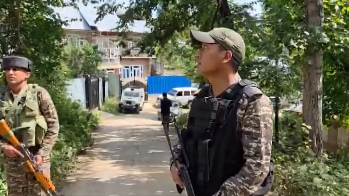 Jammu & Kashmir: Alleged Lashkar Commander Killed After Five-Day Anti-Terror Operation In Shopian | VIDEO