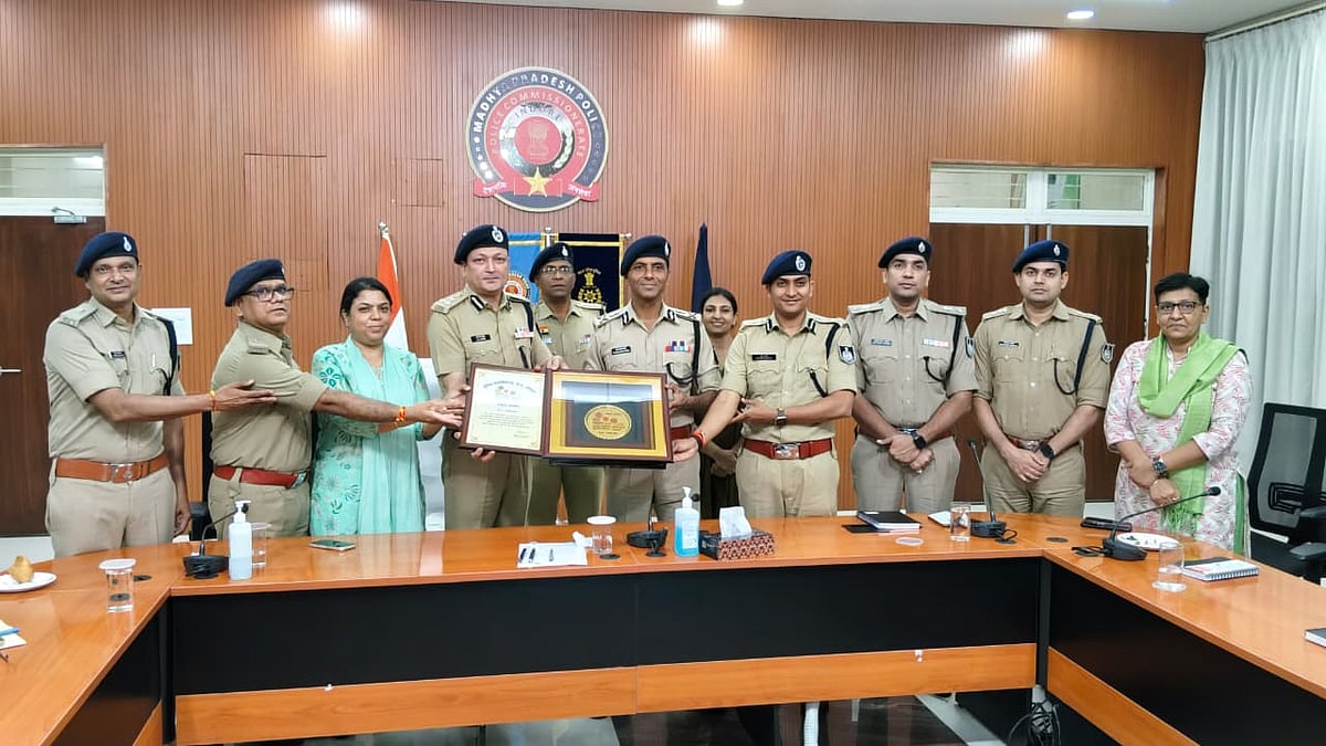 Indore Police Earn State Honour For Safe Click 2.0 Campaign