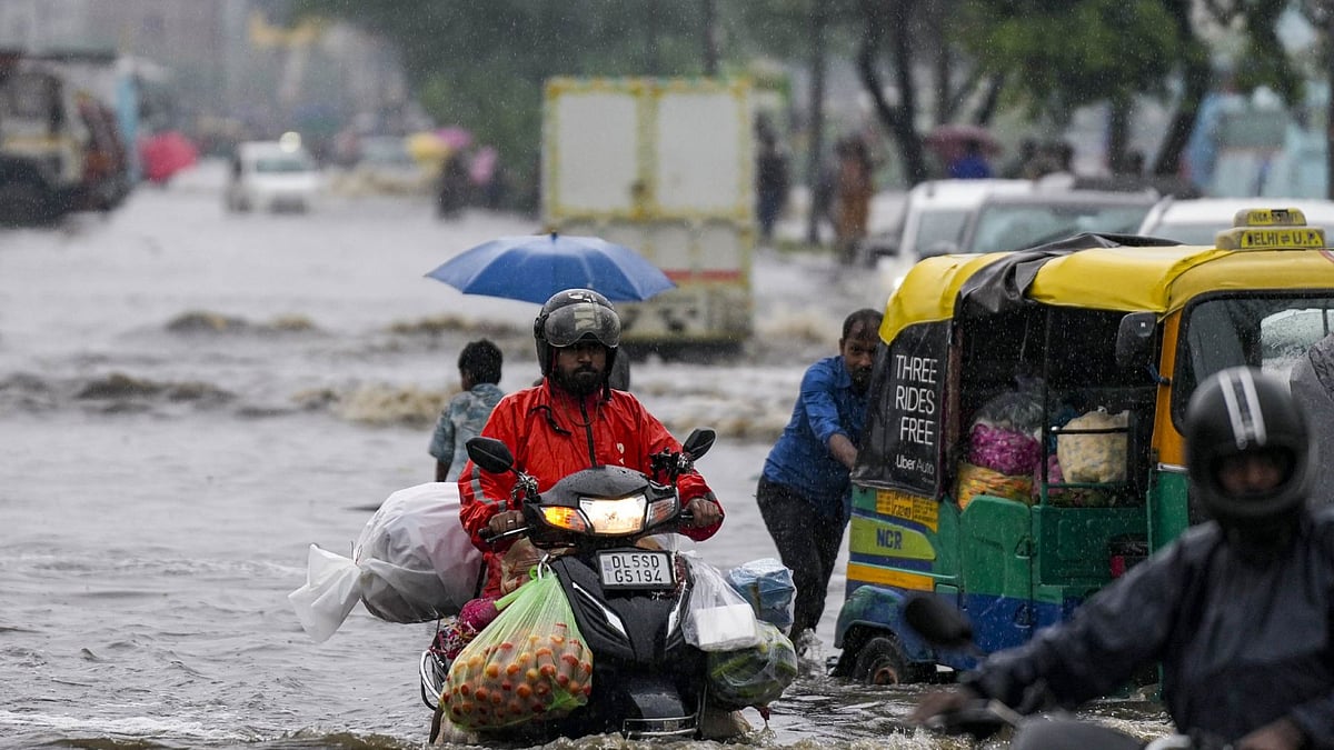 Monsoon Fury Hits Delhi: 3 Dead, Roads Flooded As IMD Issues Red Alert