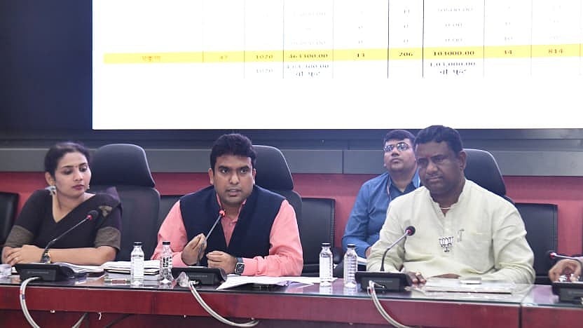 Collector Directs Officials To Provide Land, Free Sand For Gharkuls