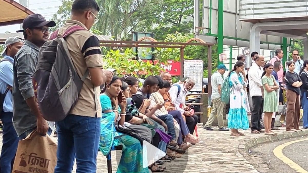 Navi Mumbai: Kharghar Resident Urges Joint Action To Improve Transport, Traffic Management Outside Railway Station