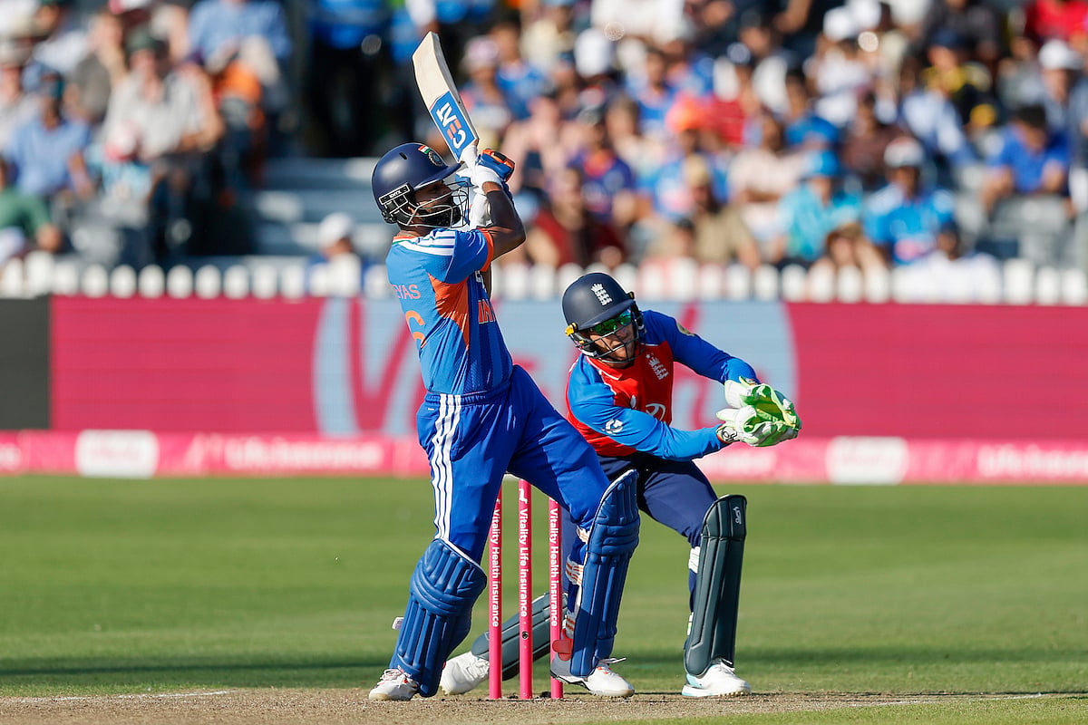Shreyas Iyer Rescues India With Statement Fifty In Must-Win IND Vs ENG 4th T20I | VIDEO