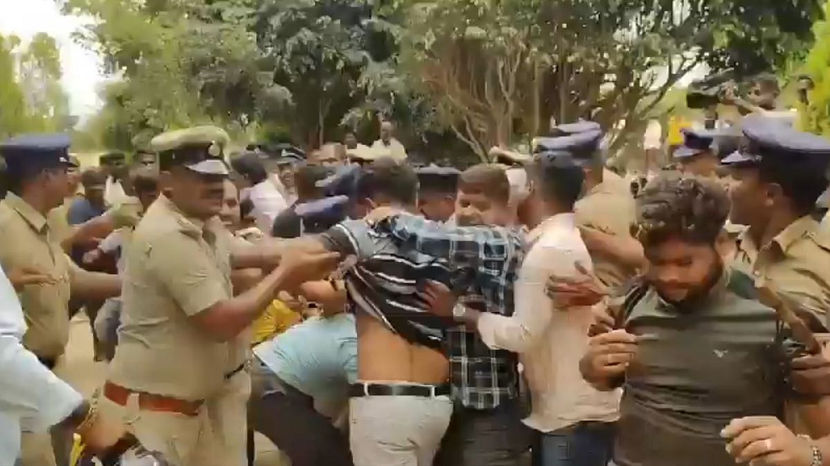 Bengaluru Class 6 Student Dies After Collapsing During School Exercise; PT Teacher Booked For Murder