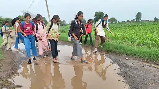 Students Forced To Walk On Muddy Road In MP's Khargone