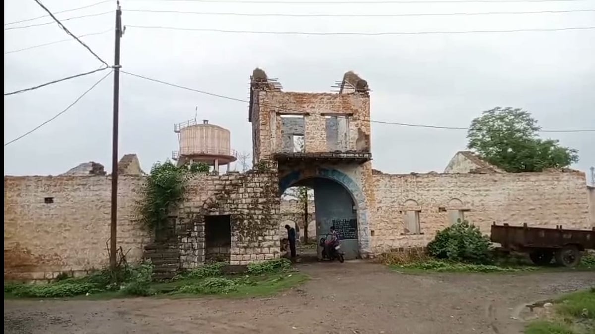 Year After Demolition Proposal, Unsafe Government School Building Still Standing In Sehore